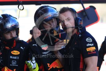 World © Octane Photographic Ltd. Formula 1 – Winter Testing - Test 2 - Day 2. Aston Martin Red Bull Racing RB15 – Max Verstappen pit crew talking after a pit stop. Circuit de Barcelona-Catalunya. Wednesday 27th February 2019.