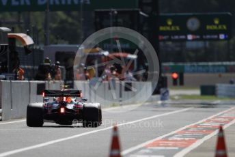 World © Octane Photographic Ltd. Formula 1 – Japanese GP - Qualifying. Aston Martin Red Bull Racing RB15 – Alexander Albon. Suzuka Circuit, Suzuka, Japan. Sunday 13th October 2019.