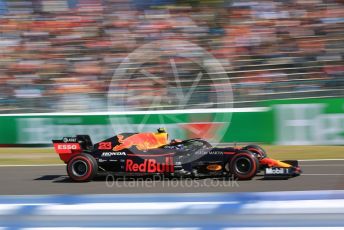 World © Octane Photographic Ltd. Formula 1 – Japanese GP - Qualifying. Aston Martin Red Bull Racing RB15 – Alexander Albon. Suzuka Circuit, Suzuka, Japan. Sunday 13th October 2019.