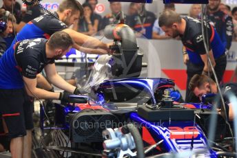 World © Octane Photographic Ltd. Formula 1 – Singapore GP - Practice 3. Scuderia Toro Rosso STR14 – Daniil Kvyat oil leak. Marina Bay Street Circuit, Singapore. Saturday 21st September 2019.