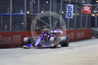 World © Octane Photographic Ltd. Formula 1 – Singapore GP - Qualifying. Scuderia Toro Rosso - Pierre Gasly. Marina Bay Street Circuit, Singapore. Saturday 21st September 2019.