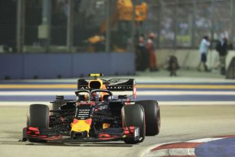 World © Octane Photographic Ltd. Formula 1 – Singapore GP - Race. Aston Martin Red Bull Racing RB15 – Alexander Albon. Marina Bay Street Circuit, Singapore. Sunday 22nd September 2019.