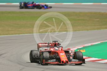 World © Octane Photographic Ltd. Formula 1 – Spanish In-season testing. Scuderia Ferrari SF90 – Antonio Fuoco and Scuderia Toro Rosso STR14 – Alex Albon. Circuit de Barcelona Catalunya, Spain. Wednesday 15th May 2019.