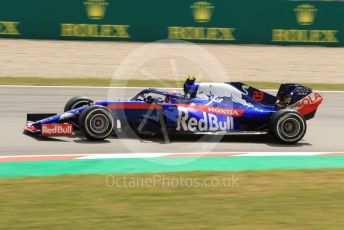 World © Octane Photographic Ltd. Formula 1 – Spanish GP. Practice 2. Scuderia Toro Rosso STR14 – Alexander Albon. Circuit de Barcelona Catalunya, Spain. Friday 10th May 2019.