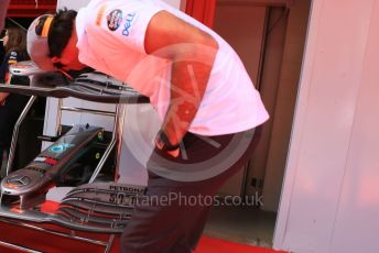 World © Octane Photographic Ltd. Formula 1 – Spanish GP. Thursday Setup. McLaren MCL34 – Carlos Sainz checks out the Mercedes front wing. Circuit de Barcelona Catalunya, Spain. Thursday 9th May 2019.