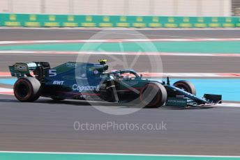 World © Octane Photographic Ltd. Formula 1 – Etihad F1 Grand Prix Abu Dhabi. Aston Martin Cognizant F1 Team AMR21 – Sebastian Vettel. Yas Marina Circuit, Abu Dhabi. Friday 10th December 2021 Practice 1