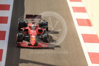 World © Octane Photographic Ltd. Formula 1 – Etihad F1 Grand Prix Abu Dhabi. Scuderia Ferrari Mission Winnow SF21 – Carlos Sainz. Yas Marina Circuit, Abu Dhabi. Friday 10th December 2021 Practice 1.