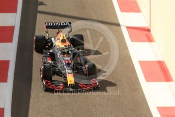 World © Octane Photographic Ltd. Formula 1 – Etihad F1 Grand Prix Abu Dhabi. Red Bull Racing Honda RB16B – Sergio Perez. Yas Marina Circuit, Abu Dhabi. Friday 10th December 2021 Practice 1.