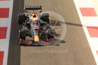 World © Octane Photographic Ltd. Formula 1 – Etihad F1 Grand Prix Abu Dhabi. Red Bull Racing Honda RB16B – Max Verstappen. Yas Marina Circuit, Abu Dhabi. Friday 10th December 2021 Practice 1.