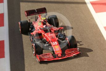 World © Octane Photographic Ltd. Formula 1 – Etihad F1 Grand Prix Abu Dhabi. Scuderia Ferrari Mission Winnow SF21 – Carlos Sainz. Yas Marina Circuit, Abu Dhabi. Friday 10th December 2021 Practice 1.