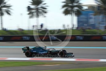 World © Octane Photographic Ltd. Formula 1 – Etihad F1 Grand Prix Abu Dhabi. Aston Martin Cognizant F1 Team AMR21 – Sebastian Vettel. Yas Marina Circuit, Abu Dhabi. Friday 10th December 2021 Practice 1.