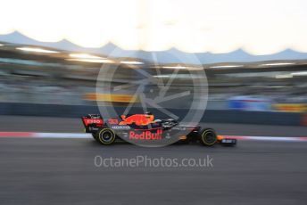 World © Octane Photographic Ltd. Formula 1 – Etihad F1 Grand Prix Abu Dhabi. Red Bull Racing Honda RB16B – Max Verstappen. Yas Marina Circuit, Abu Dhabi. Friday 10th December 2021 Practice 2.
