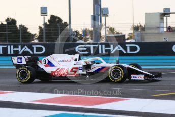 World © Octane Photographic Ltd. Formula 1 – Etihad F1 Grand Prix Abu Dhabi. Uralkali Haas F1 Team VF21 – Nikita Mazepin. Yas Marina Circuit, Abu Dhabi. Friday 10th December 2021 Practice 2.