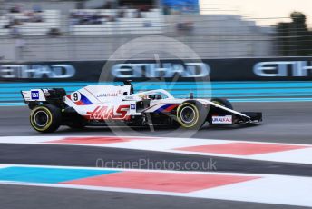 World © Octane Photographic Ltd. Formula 1 – Etihad F1 Grand Prix Abu Dhabi. Uralkali Haas F1 Team VF21 – Nikita Mazepin. Yas Marina Circuit, Abu Dhabi. Friday 10th December 2021 Practice 2.