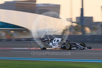 World © Octane Photographic Ltd. Formula 1 – Etihad F1 Grand Prix Abu Dhabi. Scuderia AlphaTauri Honda AT02 – Yuki Tsunoda. Yas Marina Circuit, Abu Dhabi. Friday 10th December 2021 Practice 2.