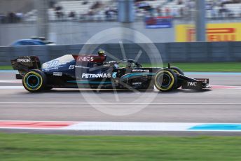 World © Octane Photographic Ltd. Formula 1 – Etihad F1 Grand Prix Abu Dhabi. Mercedes AMG Petronas F1 Team F1 W12 - Valtteri Bottas. Yas Marina Circuit, Abu Dhabi. Friday 10th December 2021 Practice 2.