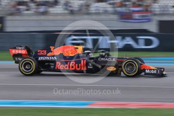 World © Octane Photographic Ltd. Formula 1 – Etihad F1 Grand Prix Abu Dhabi. Red Bull Racing Honda RB16B – Max Verstappen. Yas Marina Circuit, Abu Dhabi. Friday 10th December 2021 Practice 2.