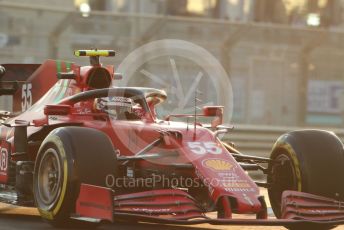 World © Octane Photographic Ltd. Formula 1 – Etihad F1 Grand Prix Abu Dhabi. Scuderia Ferrari Mission Winnow SF21 – Carlos Sainz. Yas Marina Circuit, Abu Dhabi. Friday 10th December 2021 Practice 2.