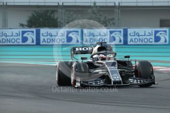 World © Octane Photographic Ltd. Formula 1 – Etihad F1 Grand Prix Abu Dhabi. Scuderia AlphaTauri Honda AT02 – Yuki Tsunoda. Yas Marina Circuit, Abu Dhabi. Friday 10th December 2021 Practice 2.