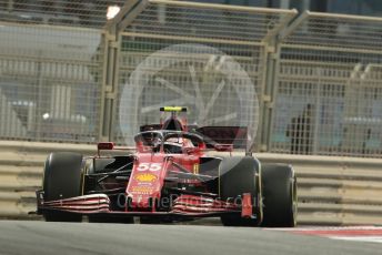 World © Octane Photographic Ltd. Formula 1 – Etihad F1 Grand Prix Abu Dhabi. Scuderia Ferrari Mission Winnow SF21 – Carlos Sainz. Yas Marina Circuit, Abu Dhabi. Friday 10th December 2021 Practice 2.