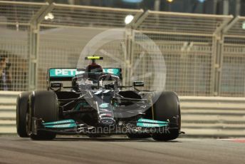 World © Octane Photographic Ltd. Formula 1 – Etihad F1 Grand Prix Abu Dhabi. Mercedes AMG Petronas F1 Team F1 W12 - Valtteri Bottas. Yas Marina Circuit, Abu Dhabi. Friday 10th December 2021 Practice 2.
