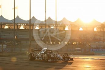 World © Octane Photographic Ltd. Formula 1 – Etihad F1 Grand Prix Abu Dhabi. Scuderia AlphaTauri Honda AT02 – Yuki Tsunoda. Yas Marina Circuit, Abu Dhabi. Friday 10th December 2021 Practice 2.