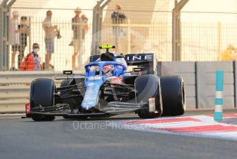 World © Octane Photographic Ltd. Formula 1 – Etihad F1 Grand Prix Abu Dhabi. Alpine F1 Team A521– Esteban Ocon. Yas Marina Circuit, Abu Dhabi. Saturday 11th December 2021 Practice 3.