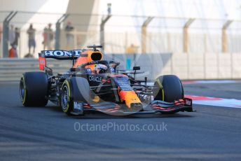 World © Octane Photographic Ltd. Formula 1 – Etihad F1 Grand Prix Abu Dhabi. Red Bull Racing Honda RB16B – Max Verstappen. Yas Marina Circuit, Abu Dhabi. Saturday 11th December 2021 Practice 3.