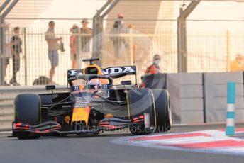 World © Octane Photographic Ltd. Formula 1 – Etihad F1 Grand Prix Abu Dhabi. Red Bull Racing Honda RB16B – Max Verstappen. Yas Marina Circuit, Abu Dhabi. Saturday 11th December 2021 Practice 3.
