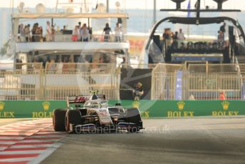World © Octane Photographic Ltd. Formula 1 – Etihad F1 Grand Prix Abu Dhabi. Uralkali Haas F1 Team VF21 – Mick Schumacher. Yas Marina Circuit, Abu Dhabi. Saturday 11th December 2021 Practice 3.