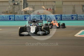 World © Octane Photographic Ltd. Formula 1 – Etihad F1 Grand Prix Abu Dhabi. Williams Racing FW 43B – George Russell and McLaren F1 Team MCL35M – Daniel Ricciardo. Yas Marina Circuit, Abu Dhabi. Saturday 11th December 2021 Practice 3.