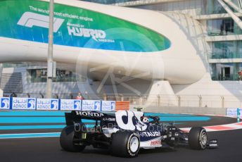 World © Octane Photographic Ltd. Formula 1 – Etihad F1 Grand Prix Abu Dhabi. Scuderia AlphaTauri Honda AT02 – Pierre Gasly. Yas Marina Circuit, Abu Dhabi. Saturday 11th December 2021 Practice 3.