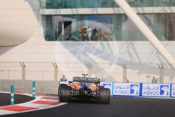 World © Octane Photographic Ltd. Formula 1 – Etihad F1 Grand Prix Abu Dhabi. McLaren F1 Team MCL35M – Lando Norris. Yas Marina Circuit, Abu Dhabi. Saturday 11th December 2021 Practice 3.