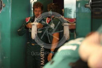 World © Octane Photographic Ltd. Formula 1 – Etihad F1 Grand Prix Abu Dhabi. Aston Martin Cognizant F1 Team AMR21 – Sebastian Vettel. Yas Marina Circuit, Abu Dhabi. Saturday 11th December 2021 Practice 3.