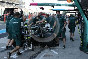 World © Octane Photographic Ltd. Formula 1 – Etihad F1 Grand Prix Abu Dhabi. Aston Martin Cognizant F1 Team AMR21 – Sebastian Vettel. Yas Marina Circuit, Abu Dhabi. Saturday 11th December 2021 Practice 3.