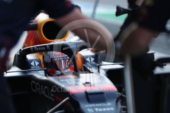 World © Octane Photographic Ltd. Formula 1 – Etihad F1 Grand Prix Abu Dhabi. Red Bull Racing Honda RB16B – Max Verstappen. Yas Marina Circuit, Abu Dhabi. Saturday 11th December 2021 Practice 3.