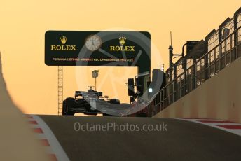 World © Octane Photographic Ltd. Formula 1 – Etihad F1 Grand Prix Abu Dhabi. Aston Martin Cognizant F1 Team AMR21 – Sebastian Vettel. Yas Marina Circuit, Abu Dhabi. Saturday 11th December 2021 Qualifying.