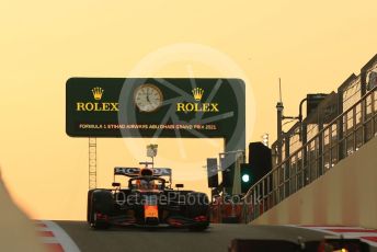 World © Octane Photographic Ltd. Formula 1 – Etihad F1 Grand Prix Abu Dhabi. Red Bull Racing Honda RB16B – Max Verstappen. Yas Marina Circuit, Abu Dhabi. Saturday 11th December 2021 Qualifying.