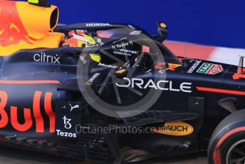 World © Octane Photographic Ltd. Formula 1 – Etihad F1 Grand Prix Abu Dhabi. Red Bull Racing Honda RB16B – Sergio Perez. Yas Marina Circuit, Abu Dhabi. Saturday 11th December 2021 Qualifying.
