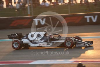 World © Octane Photographic Ltd. Formula 1 – Etihad F1 Grand Prix Abu Dhabi. Scuderia AlphaTauri Honda AT02 – Yuki Tsunoda. Yas Marina Circuit, Abu Dhabi. Saturday 11th December 2021 Qualifying.