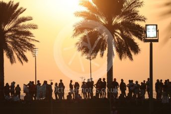 World © Octane Photographic Ltd. Formula 1 – Etihad F1 Grand Prix Abu Dhabi. Crowd on Abu Dhabi Hill at sunset. Yas Marina Circuit, Abu Dhabi. Saturday 11th December 2021 Qualifying.