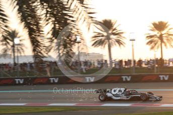 World © Octane Photographic Ltd. Formula 1 – Etihad F1 Grand Prix Abu Dhabi. Scuderia AlphaTauri Honda AT02 – Pierre Gasly. Yas Marina Circuit, Abu Dhabi. Saturday 11th December 2021 Qualifying.