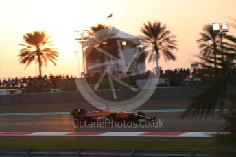 World © Octane Photographic Ltd. Formula 1 – Etihad F1 Grand Prix Abu Dhabi. McLaren F1 Team MCL35M – Daniel Ricciardo. Yas Marina Circuit, Abu Dhabi. Saturday 11th December 2021 Qualifying.