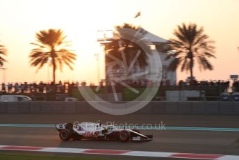 World © Octane Photographic Ltd. Formula 1 – Etihad F1 Grand Prix Abu Dhabi. Uralkali Haas F1 Team VF21 – Mick Schumacher. Yas Marina Circuit, Abu Dhabi. Saturday 11th December 2021 Qualifying.