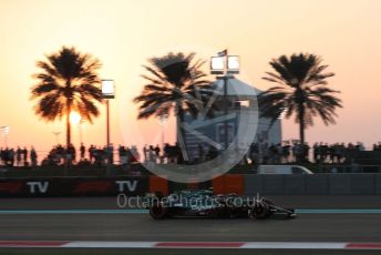 World © Octane Photographic Ltd. Formula 1 – Etihad F1 Grand Prix Abu Dhabi. Aston Martin Cognizant F1 Team AMR21 – Sebastian Vettel. Yas Marina Circuit, Abu Dhabi. Saturday 11th December 2021 Qualifying.