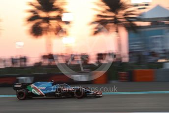 World © Octane Photographic Ltd. Formula 1 – Etihad F1 Grand Prix Abu Dhabi. Alpine F1 Team A521 – Fernando Alonso. Yas Marina Circuit, Abu Dhabi. Saturday 11th December 2021 Qualifying.