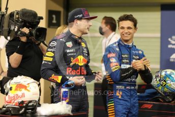 World © Octane Photographic Ltd. Formula 1 – Etihad F1 Grand Prix Abu Dhabi. McLaren F1 Team MCL35M – Lando Norris and Red Bull Racing Honda RB16B – Max Verstappen. Yas Marina Circuit, Abu Dhabi. Saturday 11th December 2021 Qualifying.