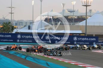 World © Octane Photographic Ltd. Formula 1 – Etihad F1 Grand Prix Abu Dhabi. McLaren F1 Team MCL35M – Lando Norris runs wide at turn 1. Yas Marina Circuit, Abu Dhabi. Sunday 12th December 2021 Race.