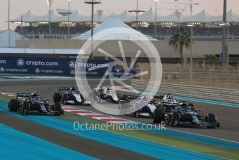 World © Octane Photographic Ltd. Formula 1 – Etihad F1 Grand Prix Abu Dhabi. Aston Martin Cognizant F1 Team AMR21 – Sebastian Vettel runs wide. Yas Marina Circuit, Abu Dhabi. Sunday 12th December 2021 Race.