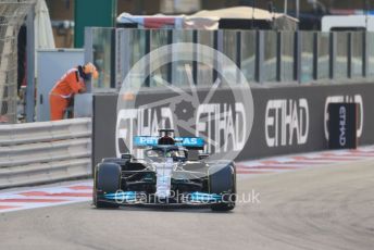 World © Octane Photographic Ltd. Formula 1 – Etihad F1 Grand Prix Abu Dhabi. Mercedes AMG Petronas F1 Team F1 W12 - Lewis Hamilton. Yas Marina Circuit, Abu Dhabi. Sunday 12th December 2021 Race.
